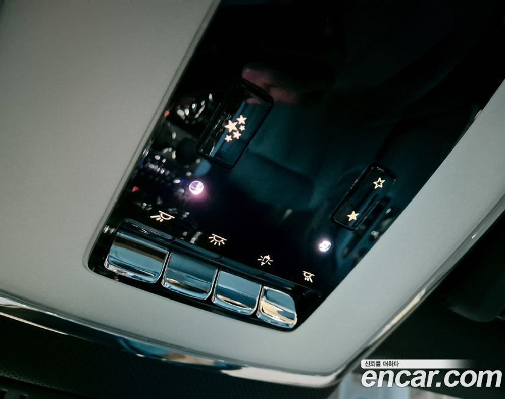 Rolls-Royce 컬리넌 6.7 V12 Черный 배지 (12.2022)