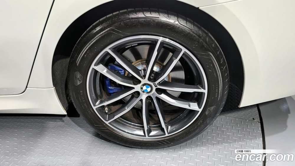 BMW 5 Series (G30) 520i M Sports (05.2022)