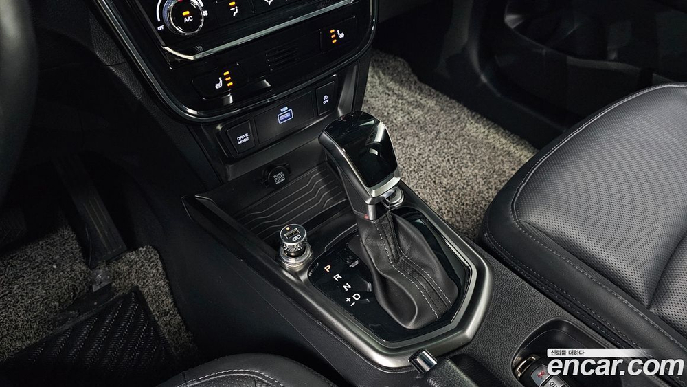 KG Mobility (Ssangyong) Very New Tivoli Бензин 1.5 2WD (09.2021)