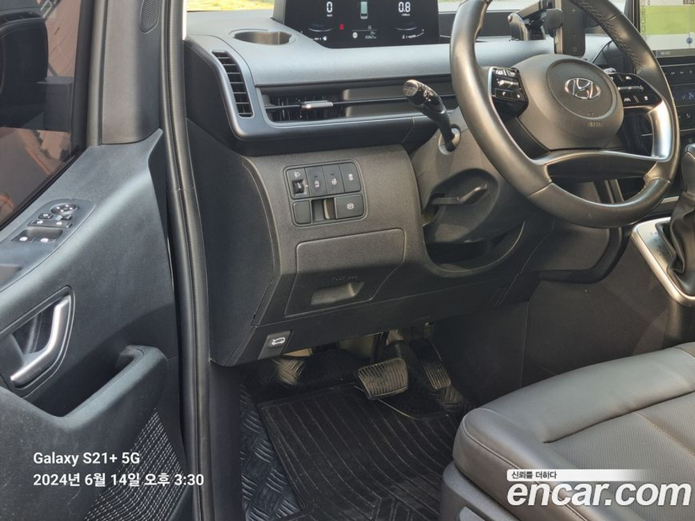 Hyundai Staria Cargo 3-х местный (06.2021)