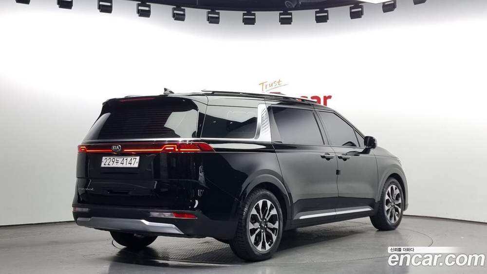 Kia Carnival (Sedona) 4 Generation 9-и местный Signatures (01.2021)