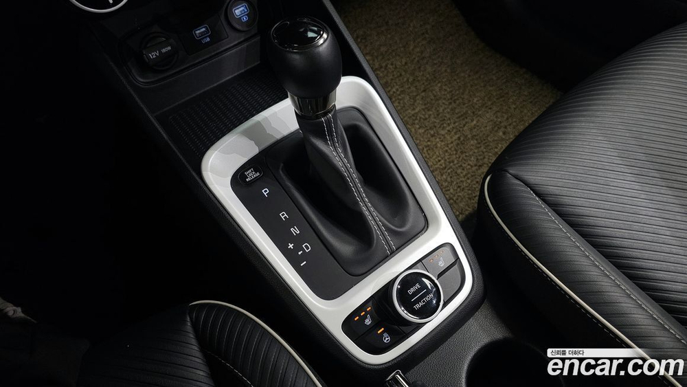 Hyundai Venue 1.6 Fluxe (11.2019)
