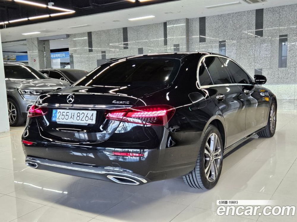 Mercedes-Benz E-Class W213 E350 4MATIC Avangarde (08.2022)