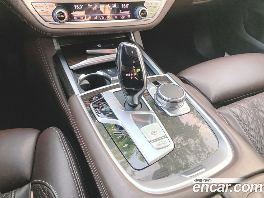 BMW 7 Series (G11) 740i Design Pure Excellence (10.2020)