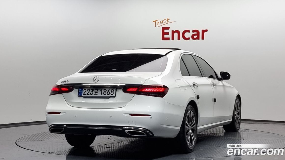 Mercedes-Benz E-Class W213 E250 Avangarde (11.2020)