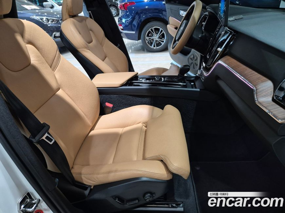 Volvo XC60 2 Generation D5 Momentum (05.2020)