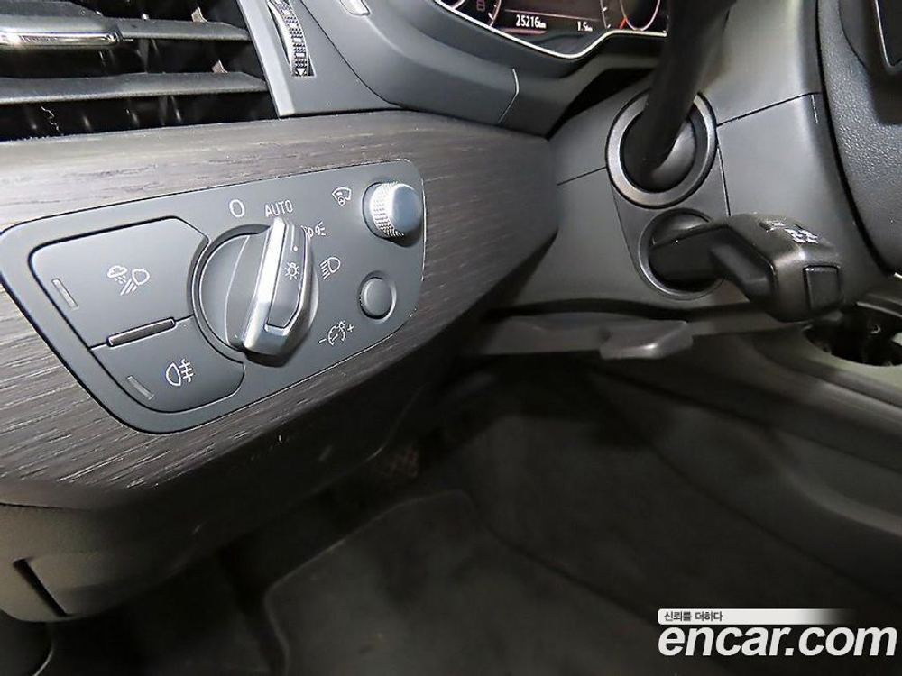 Audi A4 (B9) 40 TFSI Premium (12.2019)