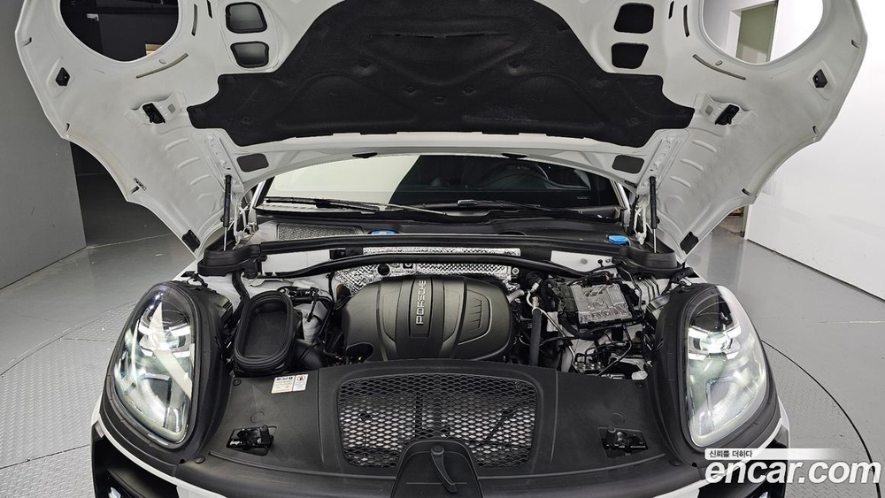 Porsche Macan 2.0 (12.2019)