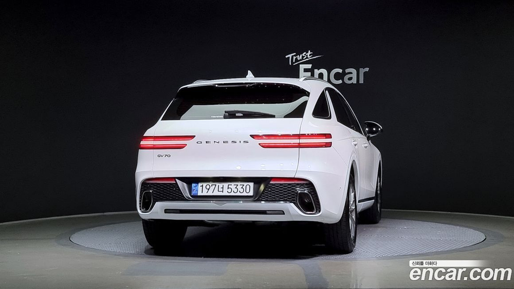 Genesis GV70 2.5T Бензин 2WD (03.2023)