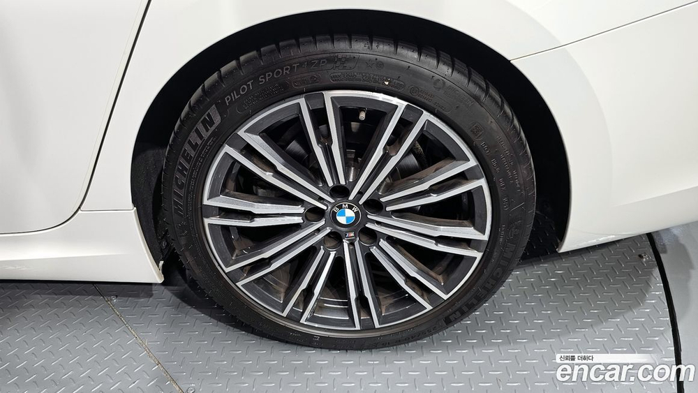 BMW 3 Series (G20) 320i M Sports (08.2021)