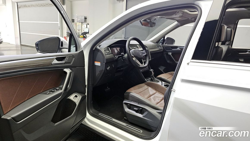 Volkswagen Tiguan Allspace 2.0 TSI Prestige (11.2022)