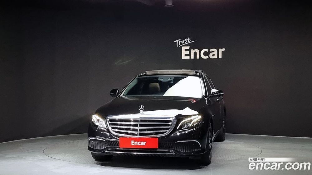 Mercedes-Benz E-Class W213 E300e Exclusive (11.2019)