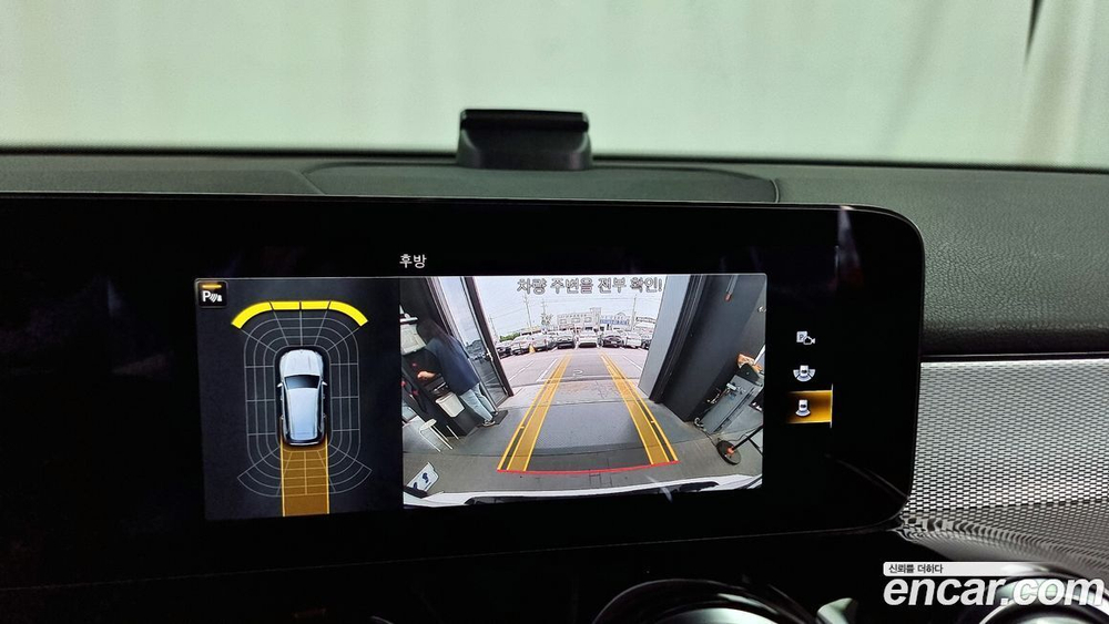 Mercedes-Benz GLB-Class X247 GLB200 d (08.2021)