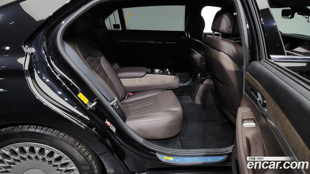 Genesis G90 3.3 T AWD (12.2019)