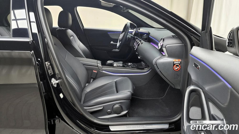 Mercedes-Benz A-Class W177 A220 Hatchback (05.2021)