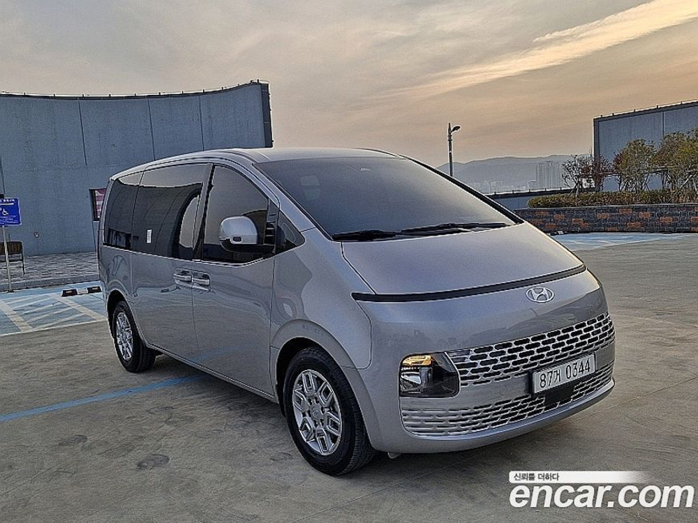 Hyundai Staria Cargo 3-х местный (07.2021)