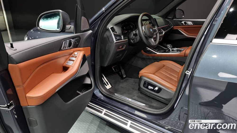 BMW X7 (G07) xDrive 40i M Sports 6-и местный (04.2022)