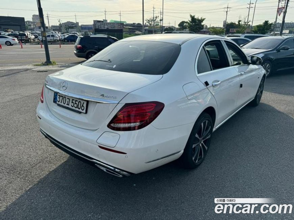 Mercedes-Benz E-Class W213 E300e 4MATIC Exclusive (09.2020)