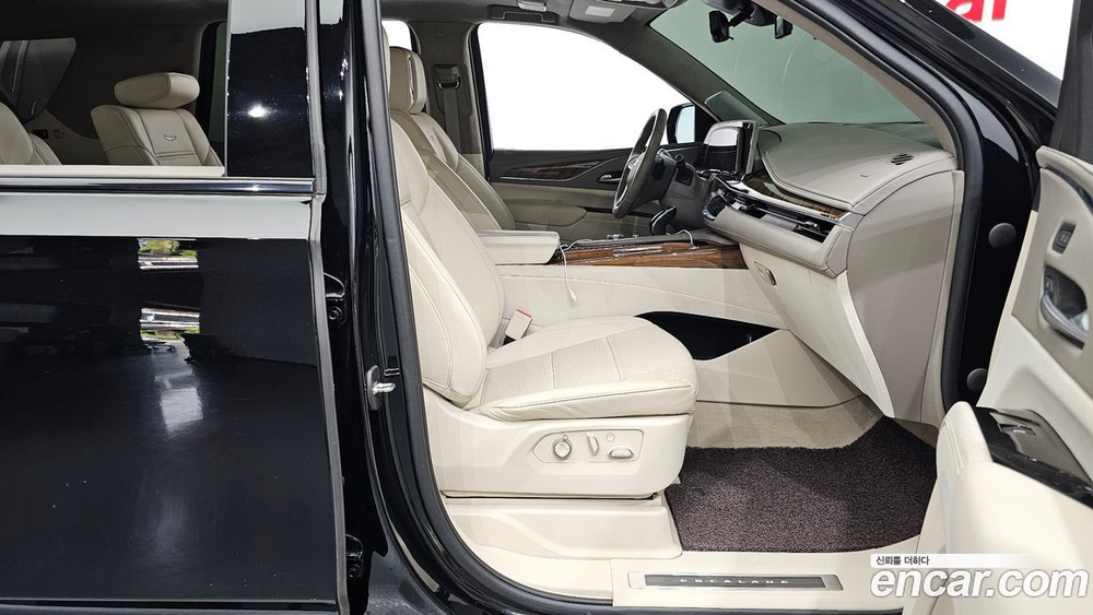 Cadillac Escalade 5 Generation 6.2 (07.2022)