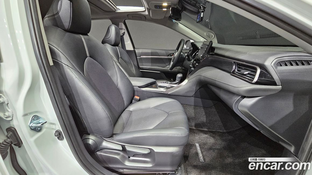 Toyota Camry (XV70) 2.5 XLE Hybrid (12.2021)