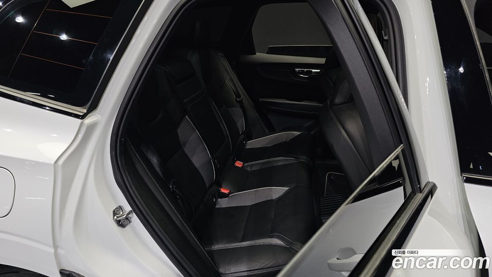 Volvo XC60 2 Generation T8 R-Design (11.2020)