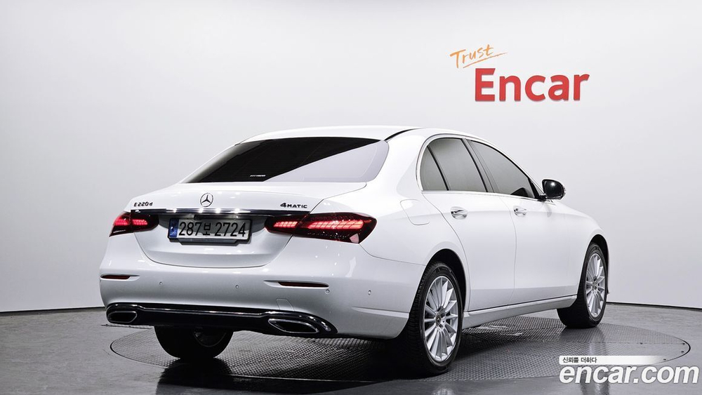 Mercedes-Benz E-Class W213 E220d 4MATIC Exclusive (08.2021)