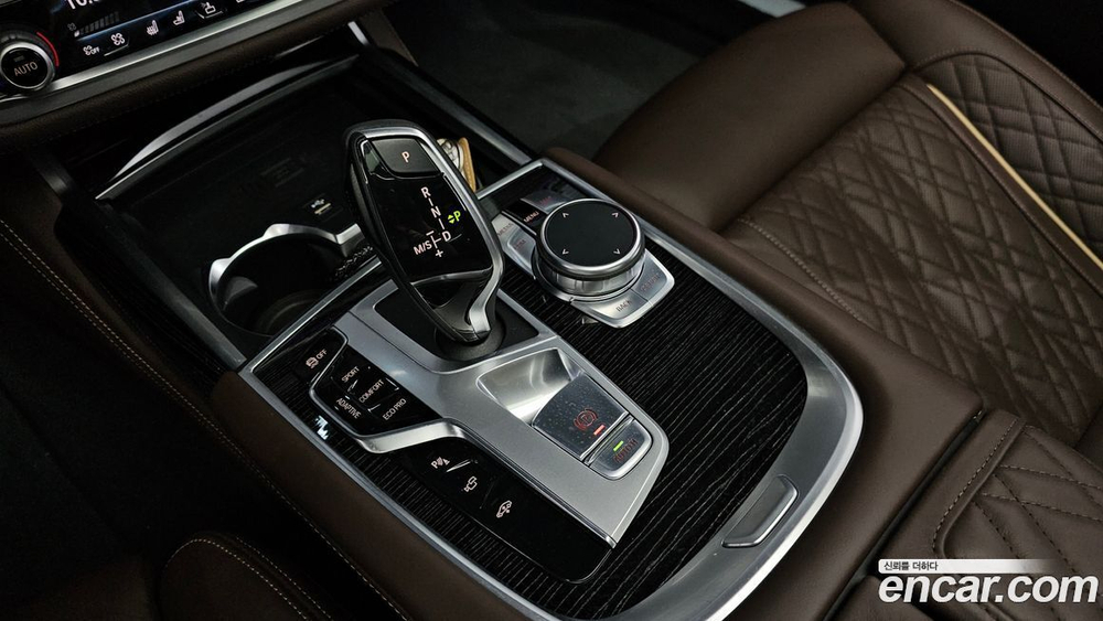 BMW 7 Series (G11) 740Li xDrive M Sports (09.2019)