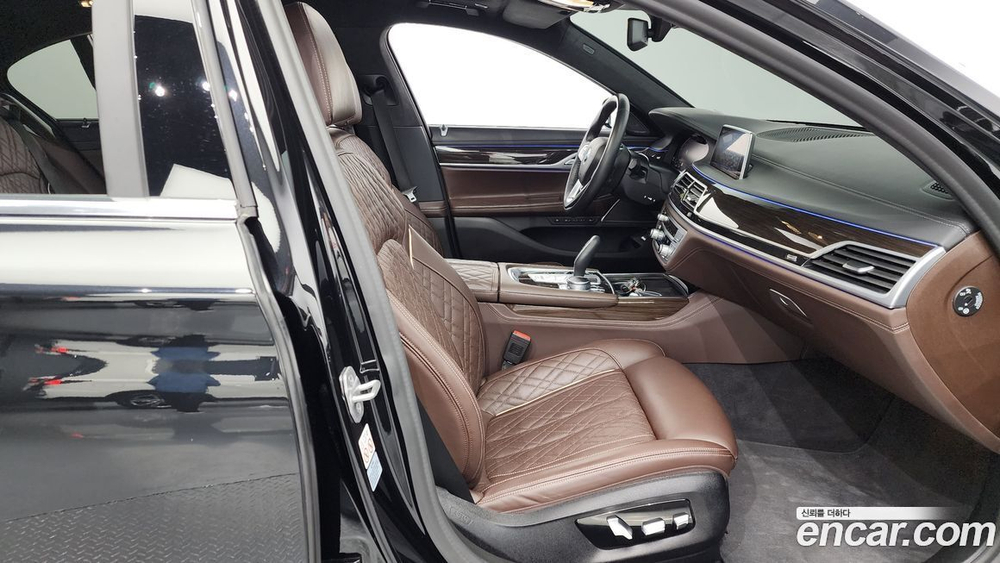 BMW 7 Series (G11) 740Li xDrive Design Pure Excellence (04.2021)