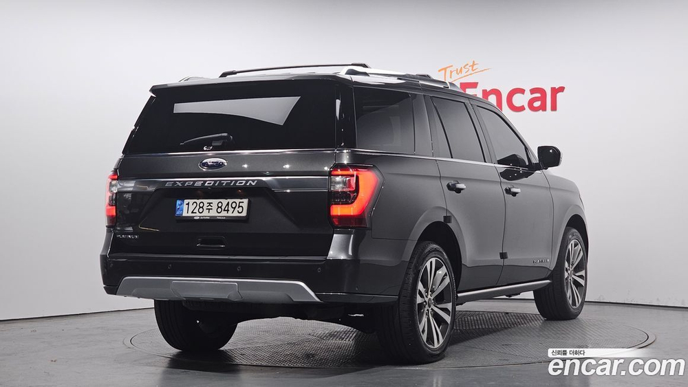 Ford Expedition Platinum 4WD (05.2021)