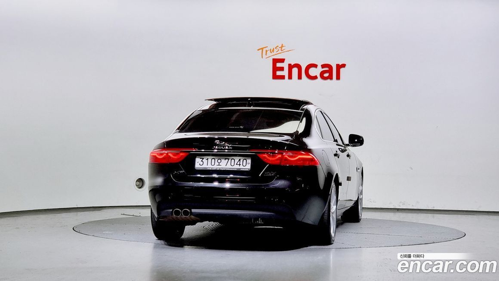 Jaguar XF (X260) 20d Portfolio AWD (11.2019)
