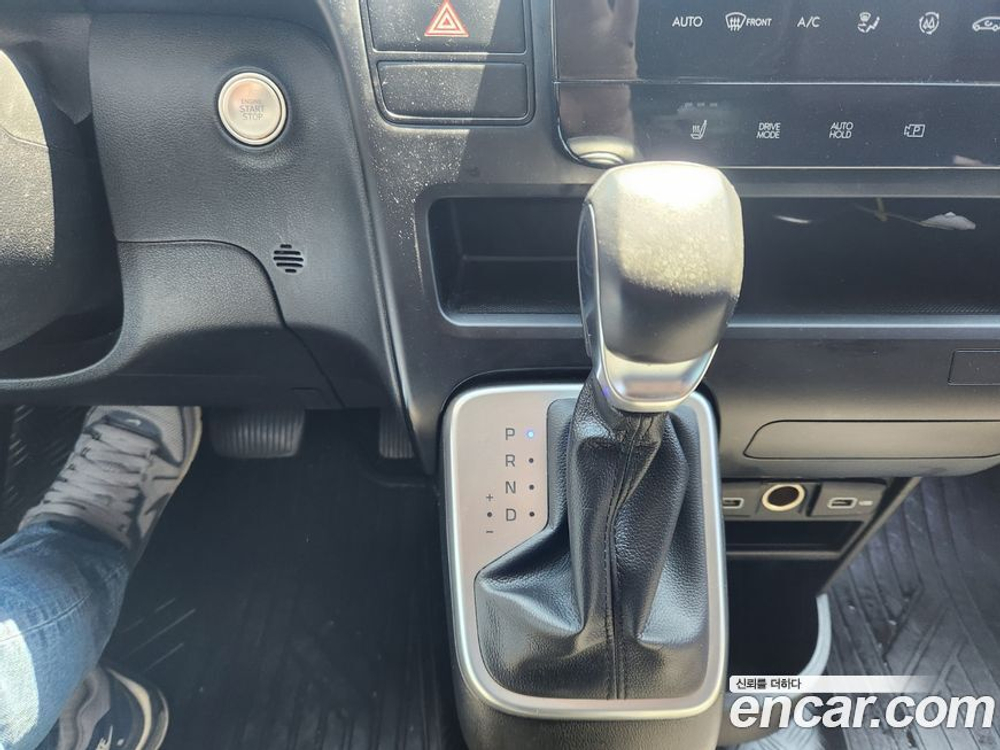 Hyundai Staria Cargo 3-х местный (07.2021)