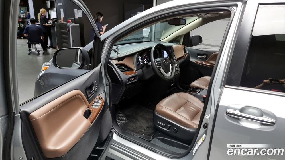 Toyota Sienna 3.5 AWD (12.2019)