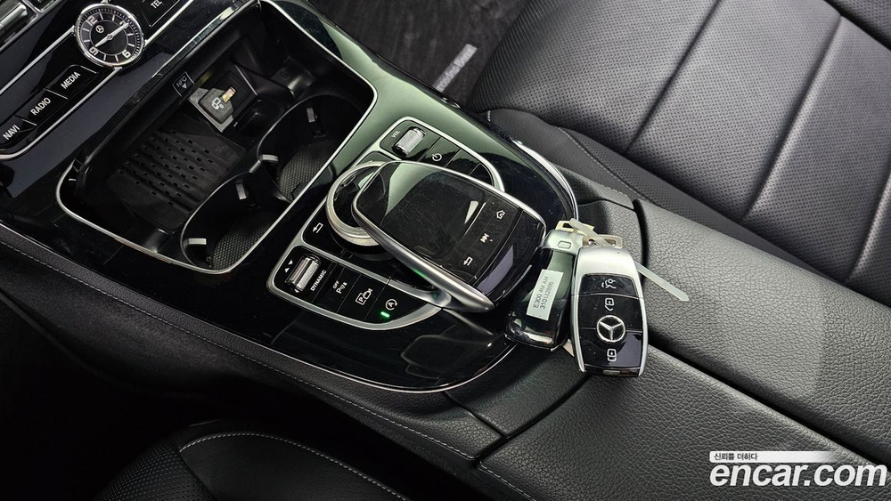 Mercedes-Benz E-Class W213 E300 4MATIC Avangarde (11.2019)