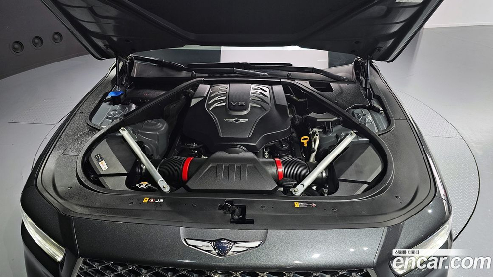 Genesis G90 5.0 AWD (01.2021)