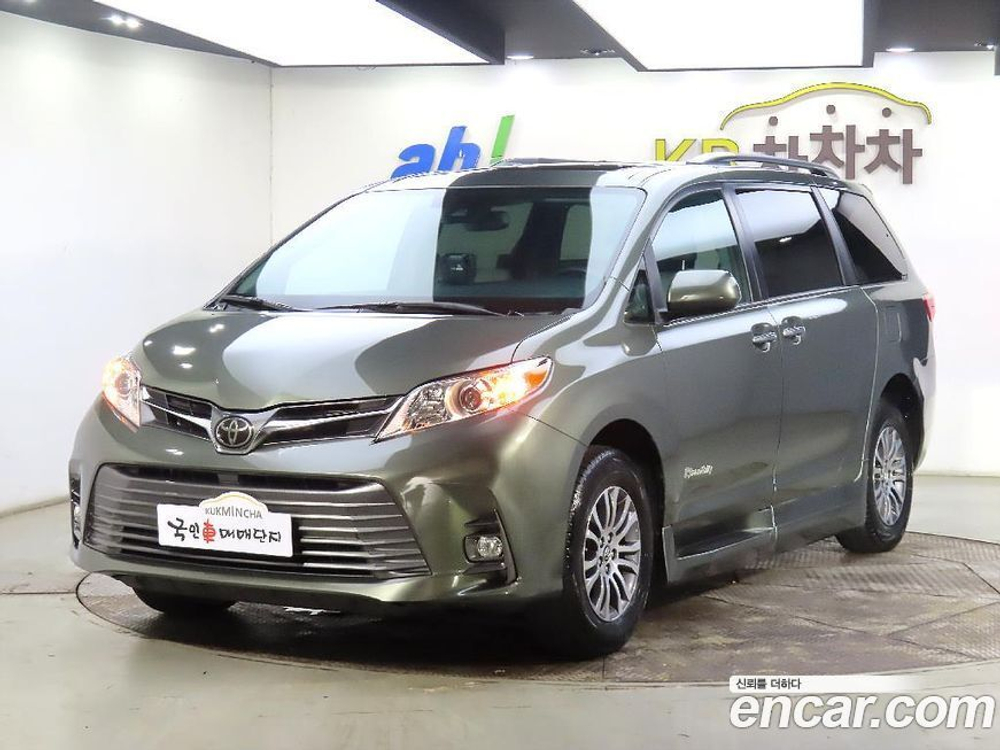 Toyota Sienna 3.5 (12.2019)