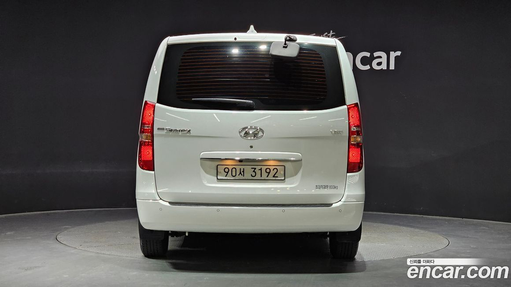 Hyundai The New Grand Starex Van 3-х местный (06.2020)