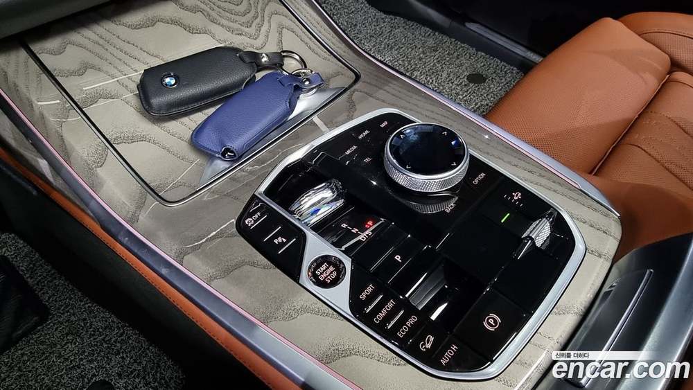 BMW X7 (G07) xDrive 40i Design Pure Excellence 6-и местный (08.2023)