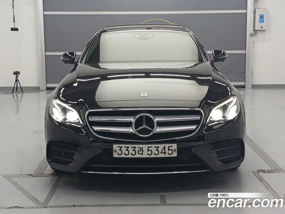 Mercedes-Benz E-Class W213 E300 4MATIC AMG Line (01.2020)