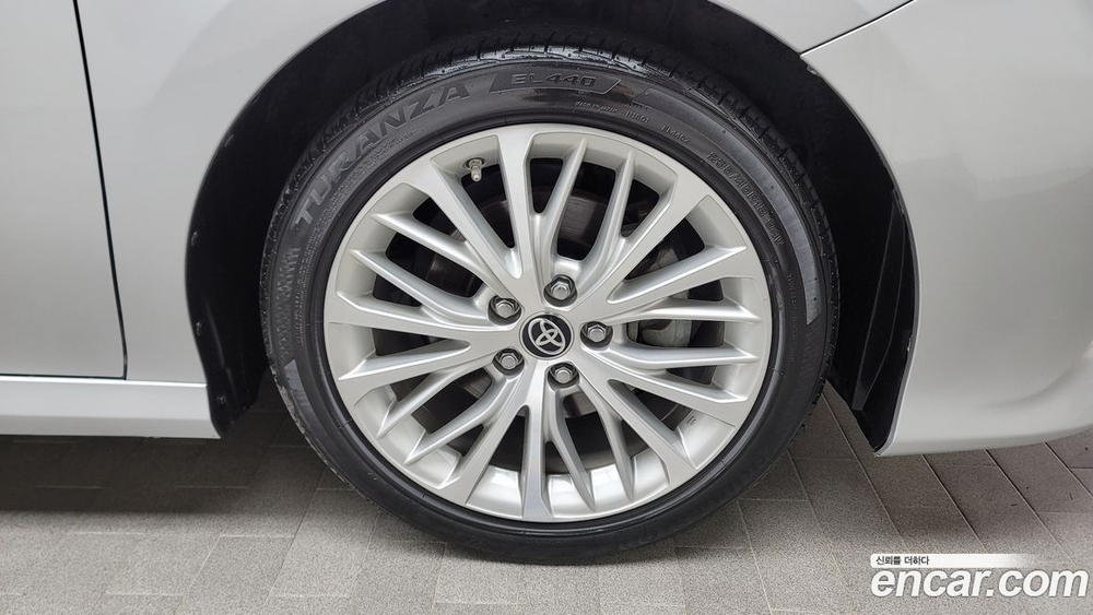 Toyota Camry (XV70) 2.5 XLE Hybrid (03.2021)