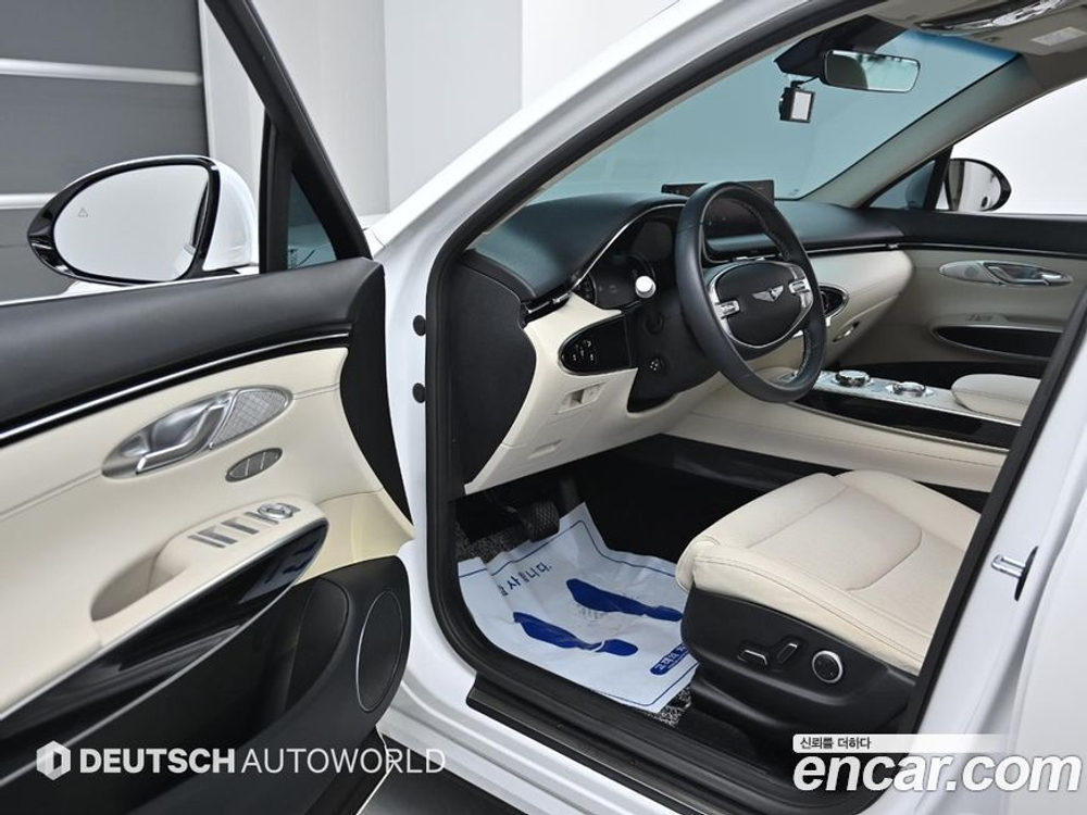 Genesis GV70 2.2 Дизель 2WD (10.2022)
