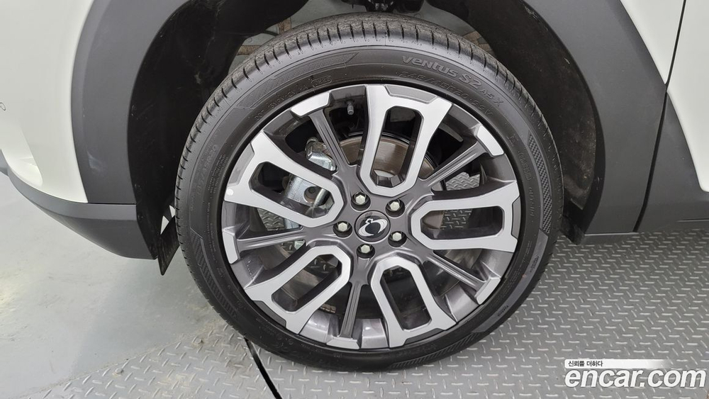 KG Mobility (Ssangyong) Torres Бензин 1.5 2WD (05.2023)
