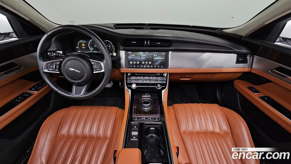 Jaguar XF (X260) 20d Portfolio (11.2020)
