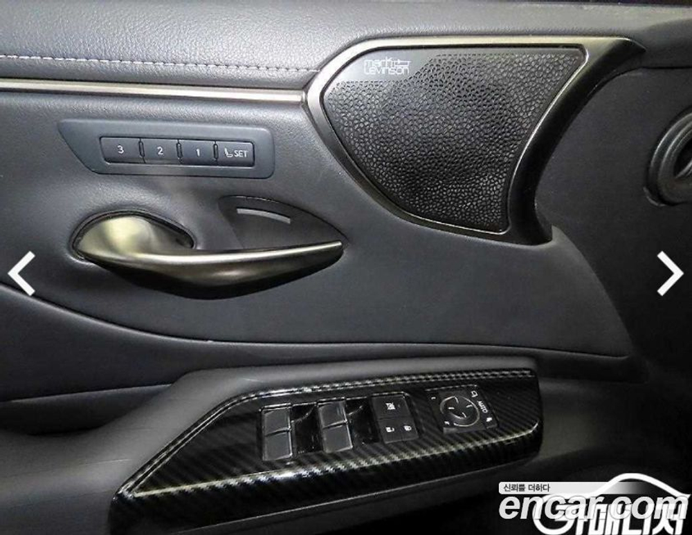Lexus ES300h 7 Generation Executive (04.2020)