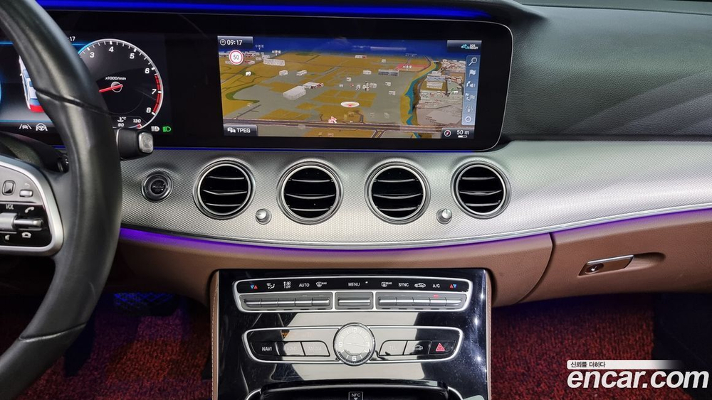 Mercedes-Benz E-Class W213 E300 4MATIC AMG Line (06.2020)