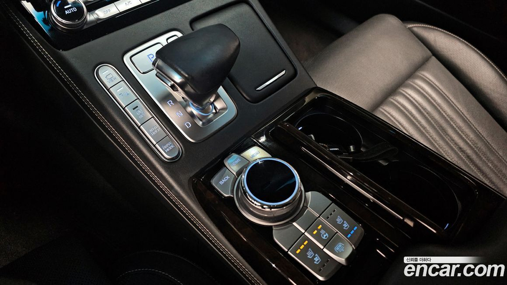 Genesis G90 3.8 AWD (12.2019)