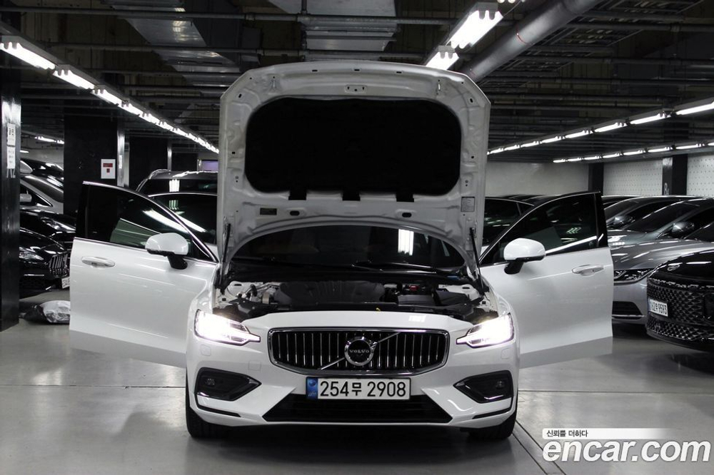 Volvo S60 3 Generation B5 Inscription (09.2021)
