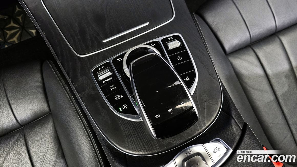 Mercedes-Benz E-Class W213 E220d Cabriolet (12.2019)
