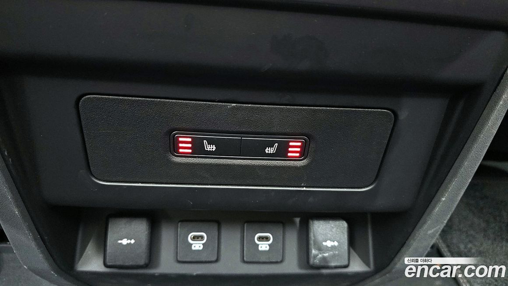 Land Rover Defender (L663) 90 D250 SE (07.2021)