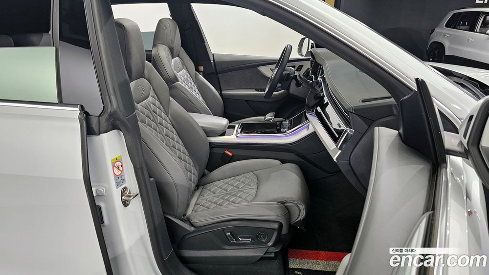 Audi Q8 (4M) 50 TDI Quattro Premium (12.2020)