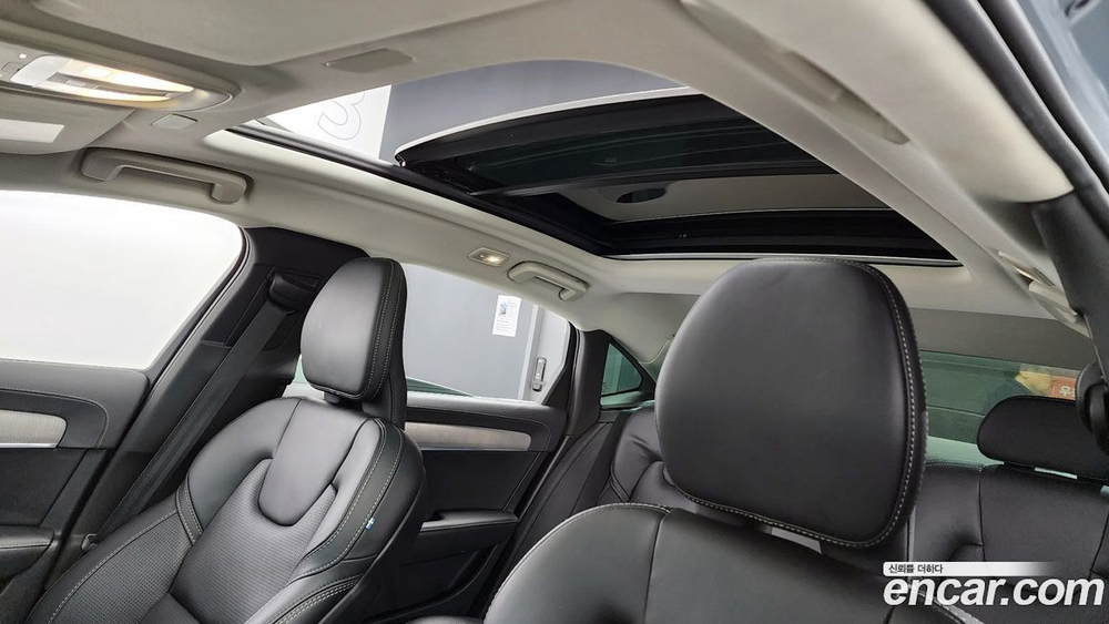 Volvo S90 B6 AWD Ultimate Bright (11.2022)